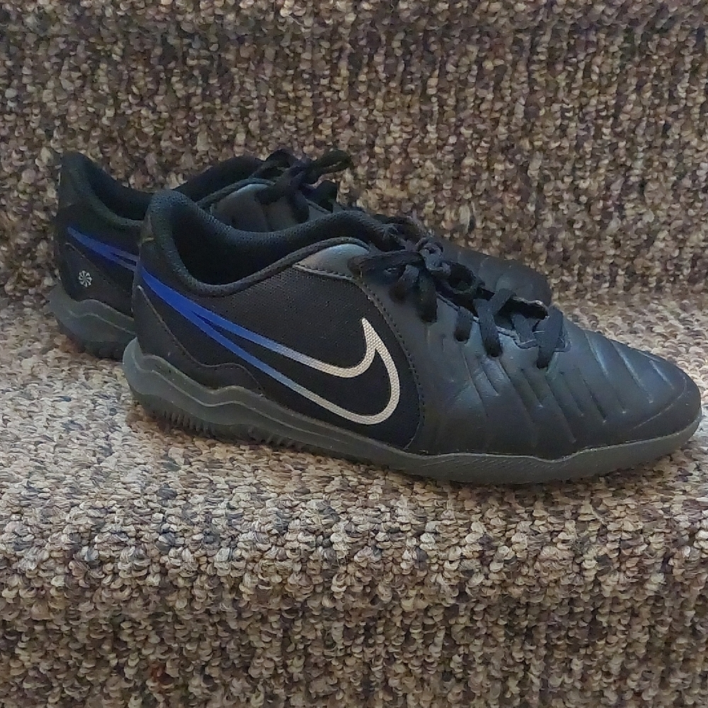 Nike Black and Blue Athletic Sneakers